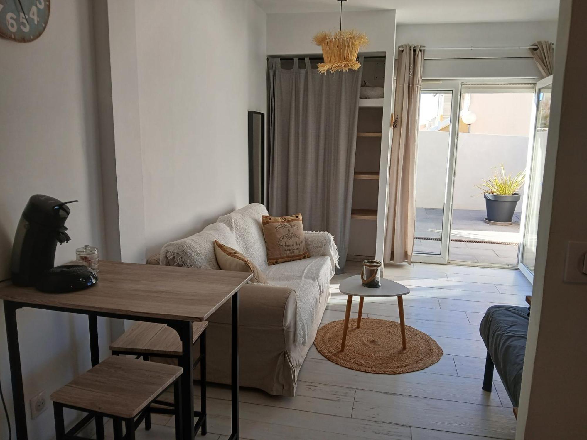 Maison Basalte Agde Extérieur photo